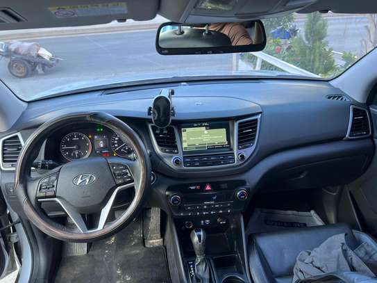 HYUNDAI image 9