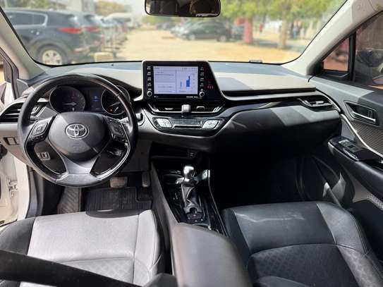 TOYOTA C-HR ANNÉE 2020 image 4