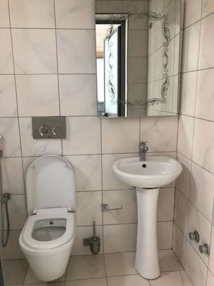 BEL APPARTEMENT F5 AU POINT E image 8