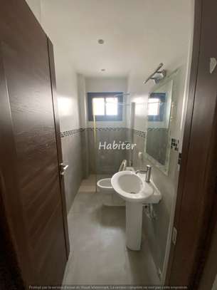 Appartement très lumineux à louer à Mermoz image 3