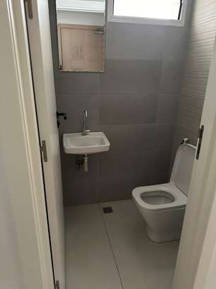 Appartement F4 dans un immeuble neuf à Ngor image 7