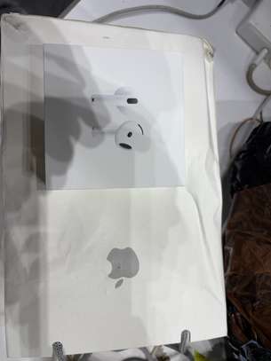 AirPods 4 image 2