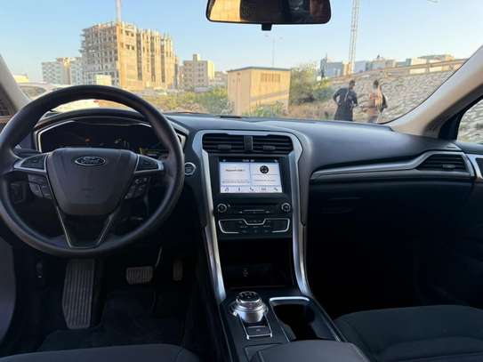 Ford Fusion 2017 image 10