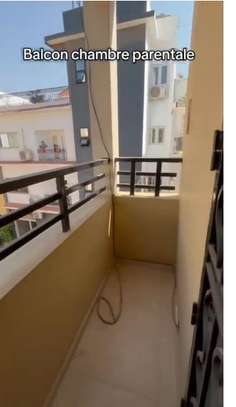 APPARTEMENT F4 à SICAP FOIRE image 3