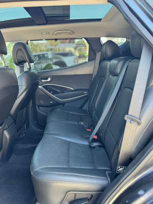 Hyundai SANTAFE image 11