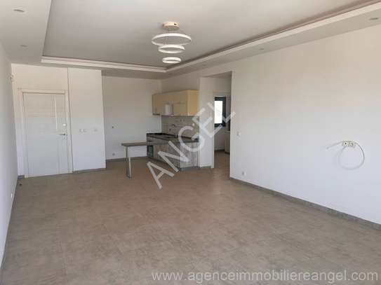 Ref_2785_GL  Appartement à louer au point E. image 1