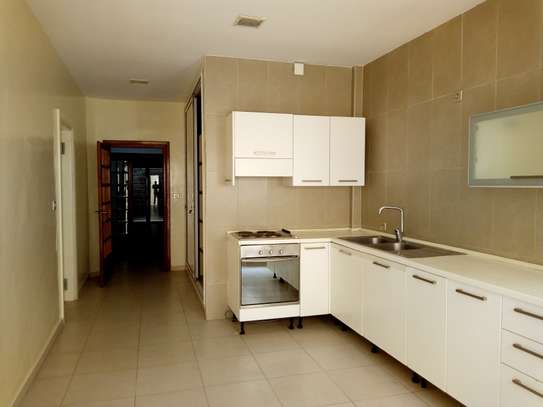 Joli Appartement F4 RDC sur la Corniche des Almadies image 4