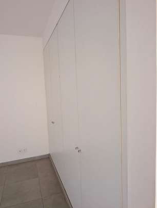 Appartement F4 à louer Centre Ville en face Pullman image 4