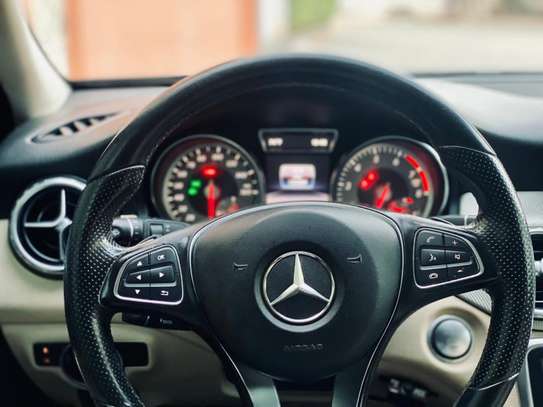 Mercedes GLA 250 année 2015 image 11