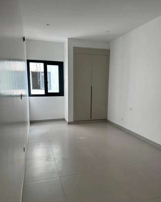 APPARTEMENT À LOUER POINT E image 6