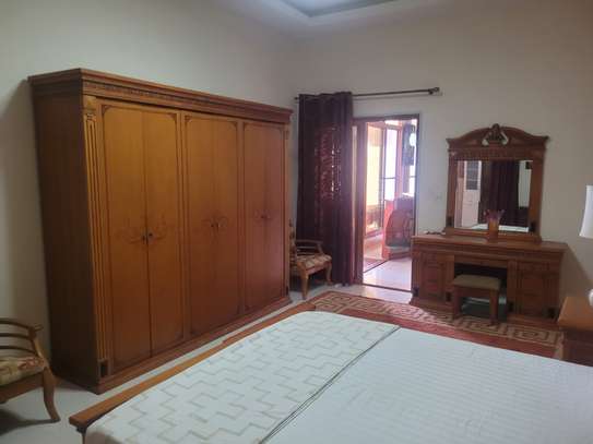 Trois chambres à louer avec les meubles image 8