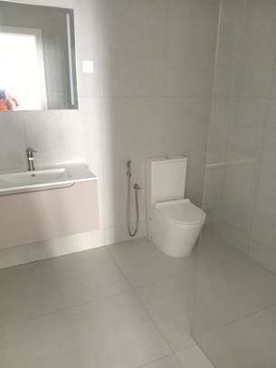 Appartement vue sur la Rte du King Fahd image 7