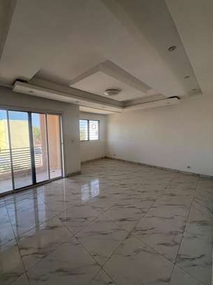 Appartement F3 à louer à Mbao image 4