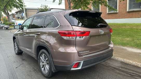 Toyota Highlander image 11
