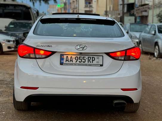 Hyundai avante image 9