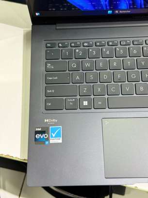 Asus ZenBook 14X OLED image 5