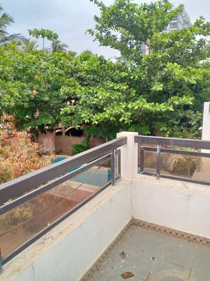 Belle villa à louer aux Almadies image 6