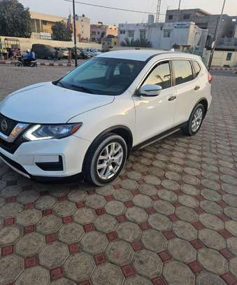 Nissan rogue image 1