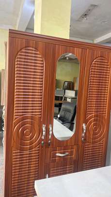 Armoire 3 portes image 2
