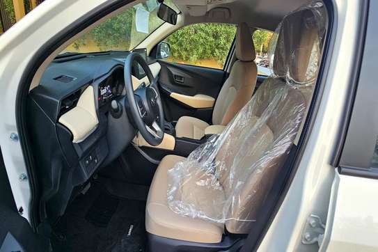 Toyota Yaris E 1.5L GCC (2026) — Berline — NEUVE image 6