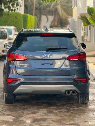 Hundai santafe 2018 image 7