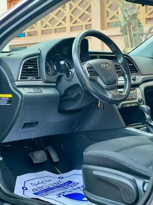 HYUNDAI ELANTRA 2018 image 4