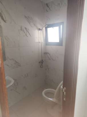 Appartement F4  à louer aux Almadies image 2