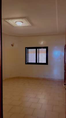 Appartement au rez de chaussée à Keur Gorgui image 2