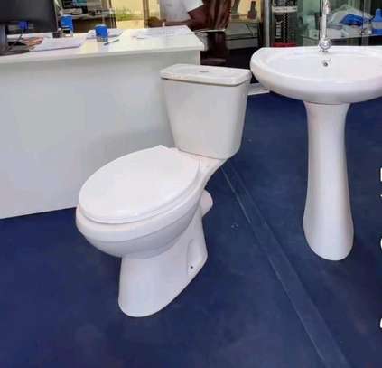 Chaises anglais et lavabo image 2
