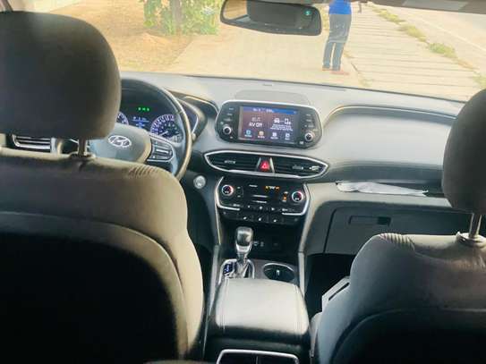 HYUNDAI SANTA FE 2019 image 11