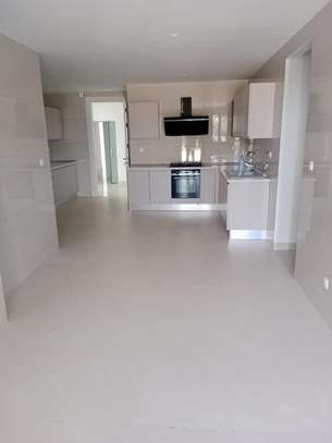 APPARTEMENT A LOUER AU PLATEAU image 3