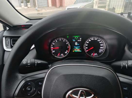 Toyota Rav 4 2021 image 7