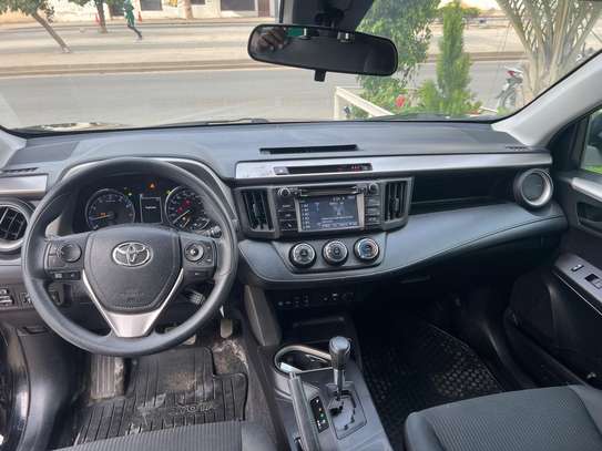 Toyota Rav4 2017 image 6