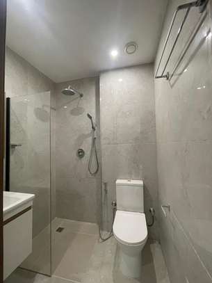 F4 neuf à louer au point e 204 m² image 3