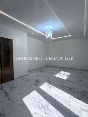 Appartement f4 neuf à louer à Mermoz Batrain image 4