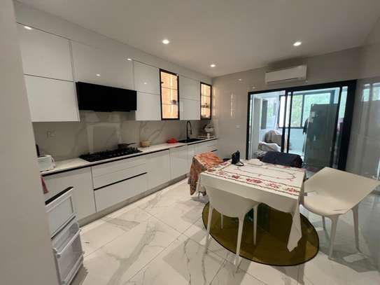 Appartement 5 chambres salon à louer almadies image 5