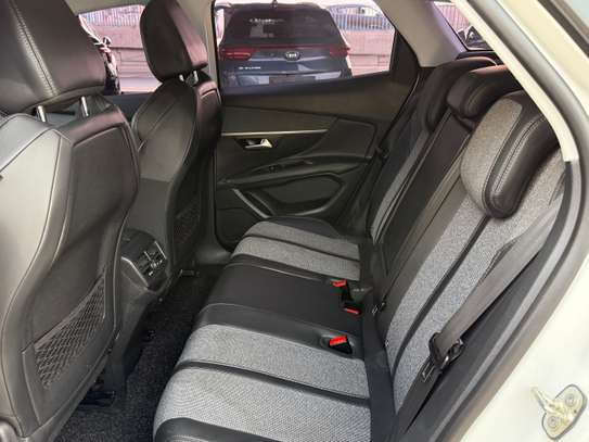 Peugeot 3008 2017 Allure image 9