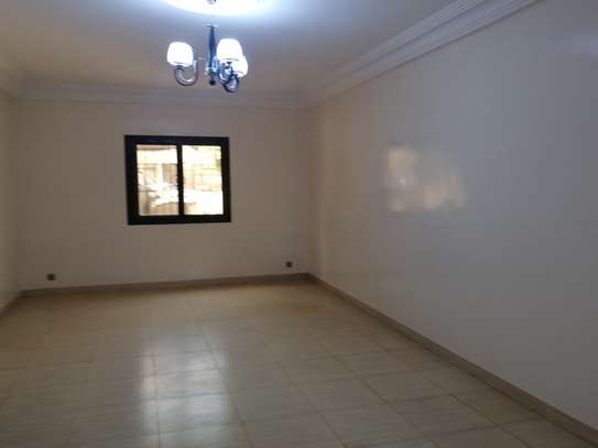 Très joli appartement à louer au Point E image 7