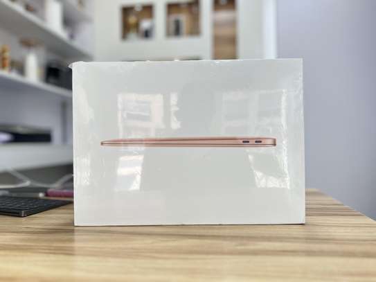 MacBook Air M1 image 1