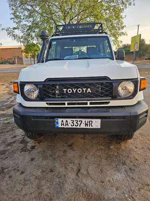 Toyota Land cruiser hzj79L 2024 image 1