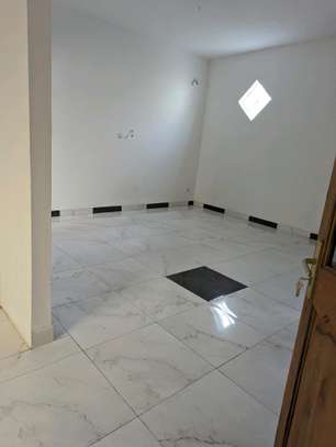 A louer un grand appartement image 9