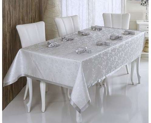 9 Pieces Ensemble Nappe de Table VIP image 3