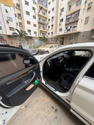 BMW X4 2020 image 10