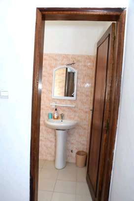 Chambre meublée à louer ( Chez Ouly) image 7