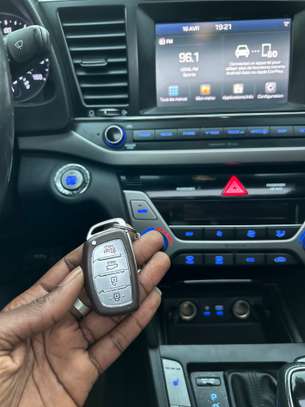 Elantra 2018 image 9