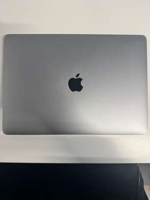 MacBook Pro 13" (2020) image 2