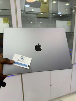 MacBook Pro M2 Pro 32Go 1To 16pouces image 2