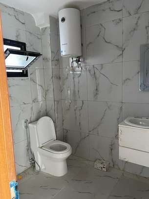 Appartement à louer au Point E image 12