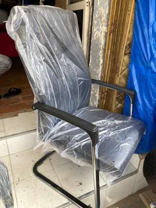 Chaise image 2
