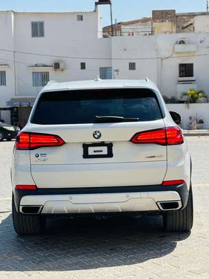 BMW x5 2020 full options image 3